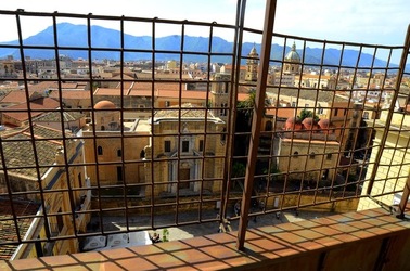 CENTRO STORICO di PALERMO. Fotografie di Giulio Azzarello &copy;2018.