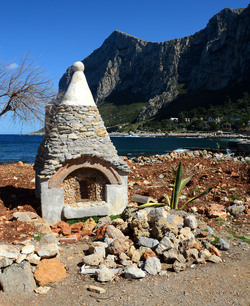 CAPO GALLO riserva marina e naturalistica a Palermo panoramiche e particolari. Fotografie di Giulio Azzarello ©2014. CAPO GALLO riserva marina e naturalistica a Palermo panoramiche e particolari. Fotografie di Giulio Azzarello ©2014.