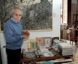 NICOLO D ALESSANDRO pittore e disegnatore siciliano nato a Tripoli. Fotografie di Giulio Azzarello &copy;2014.