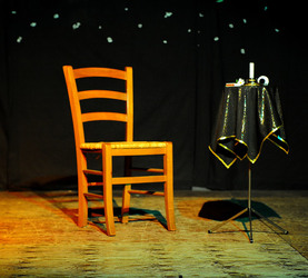 CLOCHARD uno spettacolo di e con Ludovico Caldarera. Fotografie di Giulio Azzarello &copy;2017.