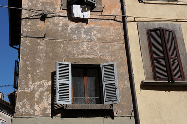 VITERBO e il suo centro storico. Fotografie di Giulio Azzarello &copy;2014.