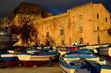 BORGATA MARINARA di SFERRACAVALLO in Sicilia. Fotografie di Giulio Azzarello &copy;2106.