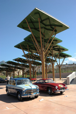 AUTO CLASSICHE ovvero la loro modernit&agrave; in mostra con tanti modelli del passato. Fotografie di Giulio Azzarello &copy;2014.