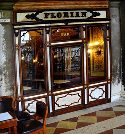 BIENNALE di VENEZIA 2017 la citt&agrave; particolari. Fotografie di Giulio Azzarello &copy;2018.