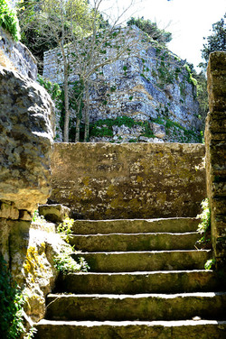 ERICE e il suo QUARTIERE SPAGNOLO.Fotografie di Giulio Azzarello &copy;2014.