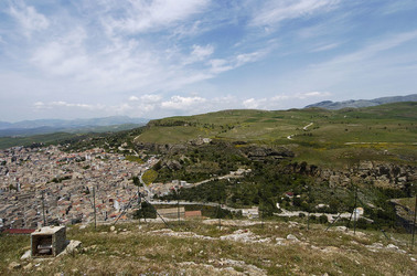 CORLEONE paese e comune siciliano panorami e particolari. Fotografie di Giulio Azzarello ©2014.
