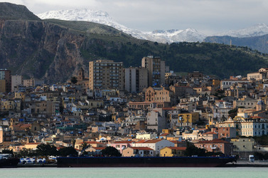 TERMINI IMERESE il suo paesaggio industriale e urbano. Fotografie di Giulio Azzarello ©2014. TERMINI IMERESE il suo paesaggio industriale e urbano. Fotografie di Giulio Azzarello ©2014.