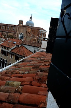 VENEZIA fotografie di Giulio Azzarello &copy;2022.