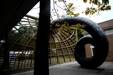 BIENNALE di VENEZIA Arte Contemporanea Giardini. Fotografie di Giulio Azzarello &copy;2020.