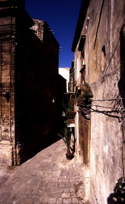 VUCCIRIA anni 90. Fotografie di Giulio Azzarello &copy;2022.