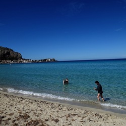 MONDELLO. Fotografie di Giulio Azzarello ©2024.