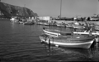 BIANCO NERO. Fotografie di Giulio Azzarello ©2021. BIANCO NERO. Fotografie di Giulio Azzarello ©2021.