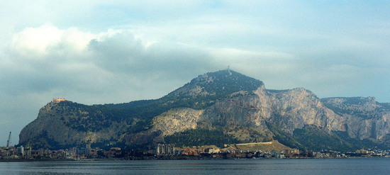 IL GOLFO E IL PORTO DI PALERMO. Fotografie di Giulio Azzarello &copy;2015 2016.