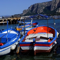 MONDELLO. Fotografie di Giulio Azzarello &copy;2022.