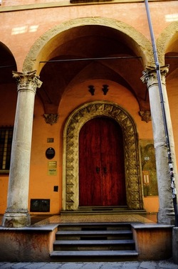 BOLOGNA centro storico. Fotografie di Giulio Azzarello &copy;2018.