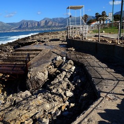 COSTA SICILIANA. Fotografie di Giulio Azzarello &copy;2022.