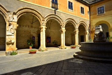 LO SPASIMO di Palermo. Fotografie di Giulio Azzarello &copy;2019.