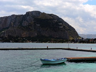 MONDELLO fotografie di Giulio Azzarello &copy;2020.
