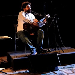 GIUSEPPE di BELLA artista musicista. Fotografie di Giulio Azzarello &copy;2020.