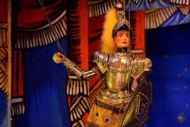 OPERA dei PUPI di Mimmo e Giacomo Cuticchio. Fotografia di Giulio Azzarello ©2020. OPERA dei PUPI di Mimmo e Giacomo Cuticchio. Fotografia di Giulio Azzarello ©2020.