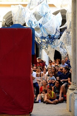 BRUNO LEONE Pulcinella. Fotografie di Giulio Azzarello ©2020. BRUNO LEONE Pulcinella. Fotografie di Giulio Azzarello ©2020.