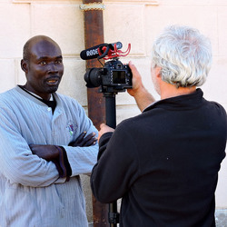 MISSIONE un documentario di P.Scimeca. Fotografie di Giulio Azzarello ©2015 2016. MISSIONE un documentario di P.Scimeca. Fotografie di Giulio Azzarello ©2015 2016.