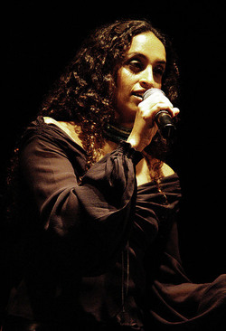 NOA artista musicista israeliana. Fotografie di Giulio Azzarello &copy;2014.