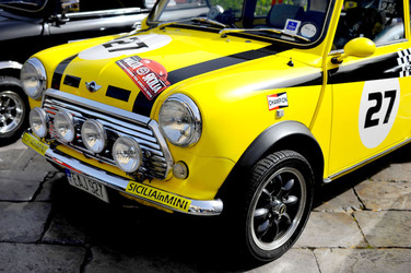 RADUNO di auto classiche MiniCooper. Fotografie di Giulio Azzarello &copy;2016.