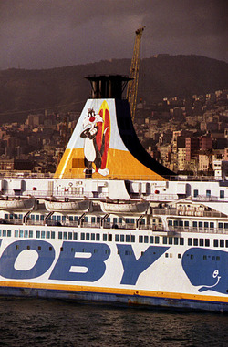 IL PORTO DI GENOVA panoramiche e particolari. Fotografie di Giulio Azzarello &copy;2014.