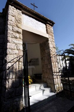 PORTELLA della Ginestra in Sicilia. Fotografie di Giulio Azzarello &copy;2014.