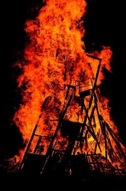 LA VAMPA DI SAN GIUSEPPE a Palermo. Fotografie di Giulio Azzarello ©2018. LA VAMPA DI SAN GIUSEPPE a Palermo. Fotografie di Giulio Azzarello ©2018.