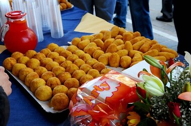 CAMILLERI e MONTALBANO a Porto Empedocle Agrigento . Fotografie di Giulio Azzarello ©2014. CAMILLERI e MONTALBANO a Porto Empedocle Agrigento . Fotografie di Giulio Azzarello ©2014.