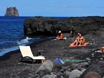ISOLA di STROMBOLI fotografie di Giulio Azzarello &copy;2020.