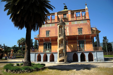 CASINA CINESE a Palermo. Fotografie di Giulio Azzarello &copy;2014.