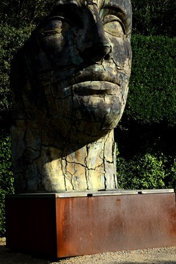 IGOR MITORAJ Giardino di Boboli. Fotografie di Giulio Azzarello &copy;2022.