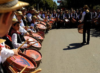 Tamburai siciliani di Agrigento. Fotografie di Giulio Azzarello &copy;2017.