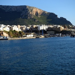 COSTA SICILIANA. Fotografie di Giulio Azzarello &copy;2022.