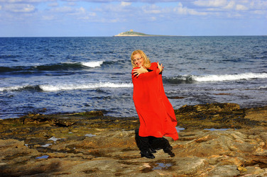 SARA FAVARO attrice e scrittrice italiana. Fotografie di Giulio Azzarello &copy;2015 2016.