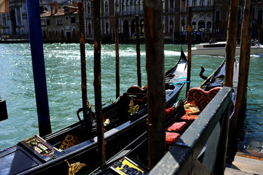 LUNGOMARE di VENEZIA. Fotografie di Giulio Azzarello &copy;2016.