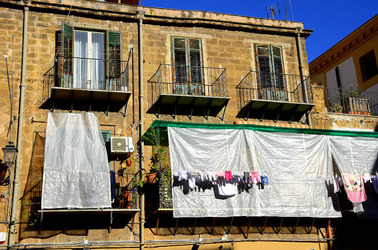 PALERMO centro storico. Fotografie di Giulio Azzarello ©2016. PALERMO centro storico. Fotografie di Giulio Azzarello ©2016.