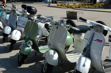 VESPE raduno storico a Palermo panoramiche e particolari. Fotografie di Giulio Azzarello &copy;2014.