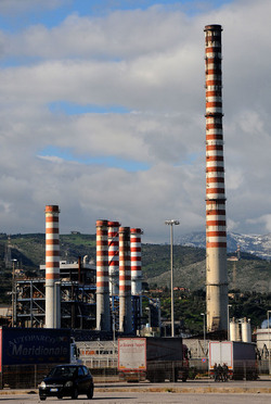 TERMINI IMERESE il suo paesaggio industriale e urbano. Fotografie di Giulio Azzarello ©2014. TERMINI IMERESE il suo paesaggio industriale e urbano. Fotografie di Giulio Azzarello ©2014.