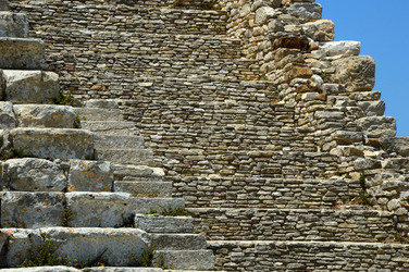 SEGESTA il sito archeologico il teatro greco e l acropoli. Panorami e particolari. Fotografie di Giulio Azzarello &copy;2014.