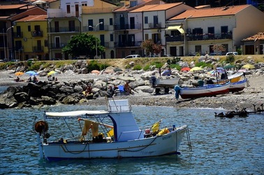 BARCHE da PESCA fotografie di Giulio Azzarello © 2019. BARCHE da PESCA fotografie di Giulio Azzarello © 2019.