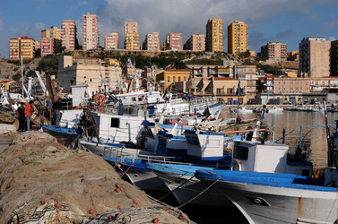 PORTO EMPEDOCLE in Sicilia. Fotografie di Giulio Azzarello &copy;2014.