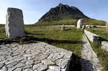 PORTELLA della Ginestra in Sicilia. Fotografie di Giulio Azzarello &copy;2014.
