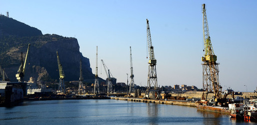 IL GOLFO E IL PORTO DI PALERMO. Fotografie di Giulio Azzarello &copy;2015 2016.