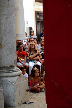 BRUNO LEONE Pulcinella. Fotografie di Giulio Azzarello ©2020. BRUNO LEONE Pulcinella. Fotografie di Giulio Azzarello ©2020.