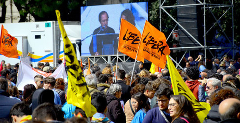 LIBERA giornata della memoria a Messina. 21 Marzo 2106. Fotografie di Giulio Azzarello ©. LIBERA giornata della memoria a Messina. 21 Marzo 2106. Fotografie di Giulio Azzarello ©.