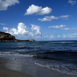 MONDELLO. Fotografe di Giulio Azzarello &copy;2023.